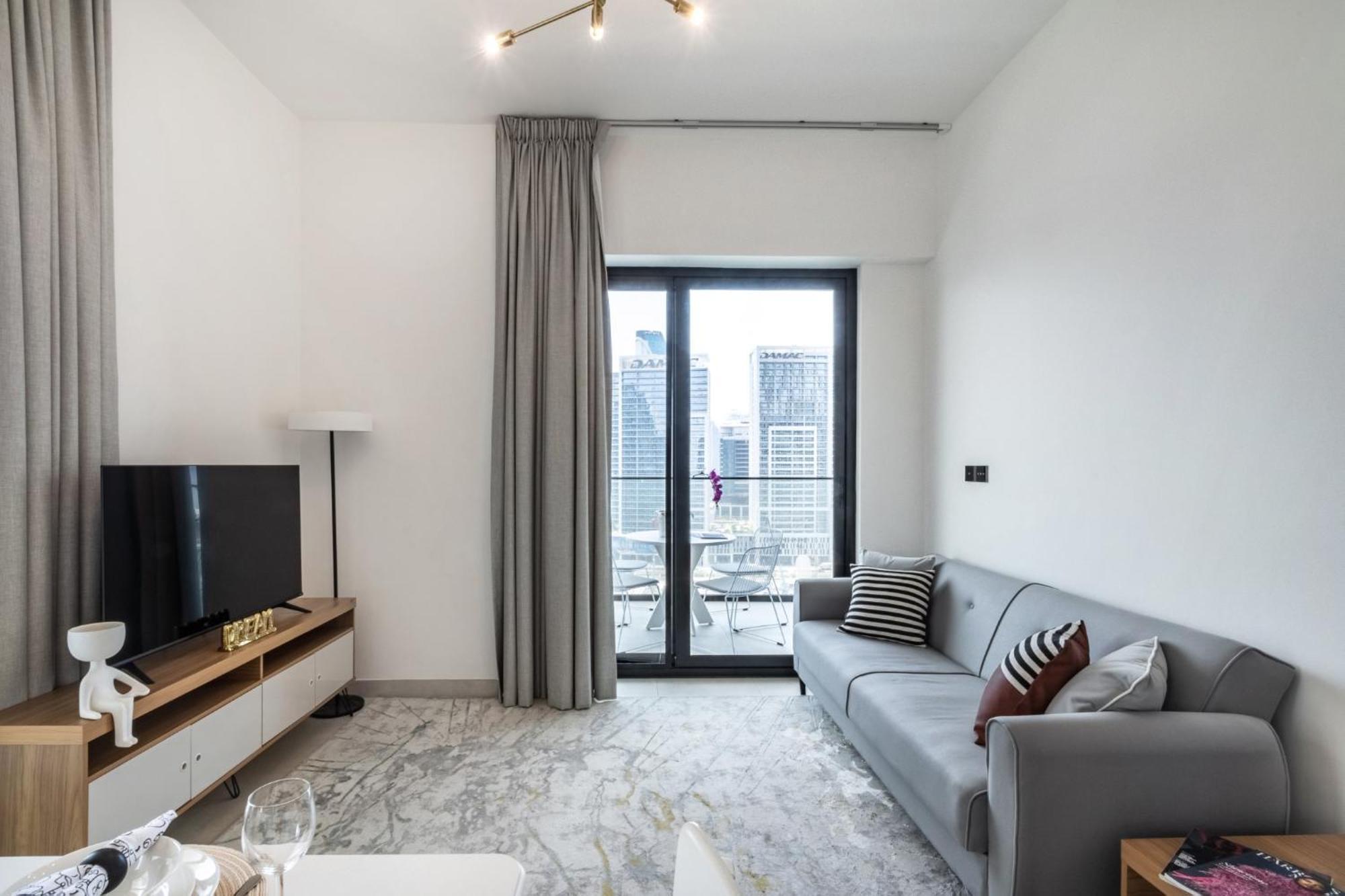 The Smart Concierge - Binghatti Canal
