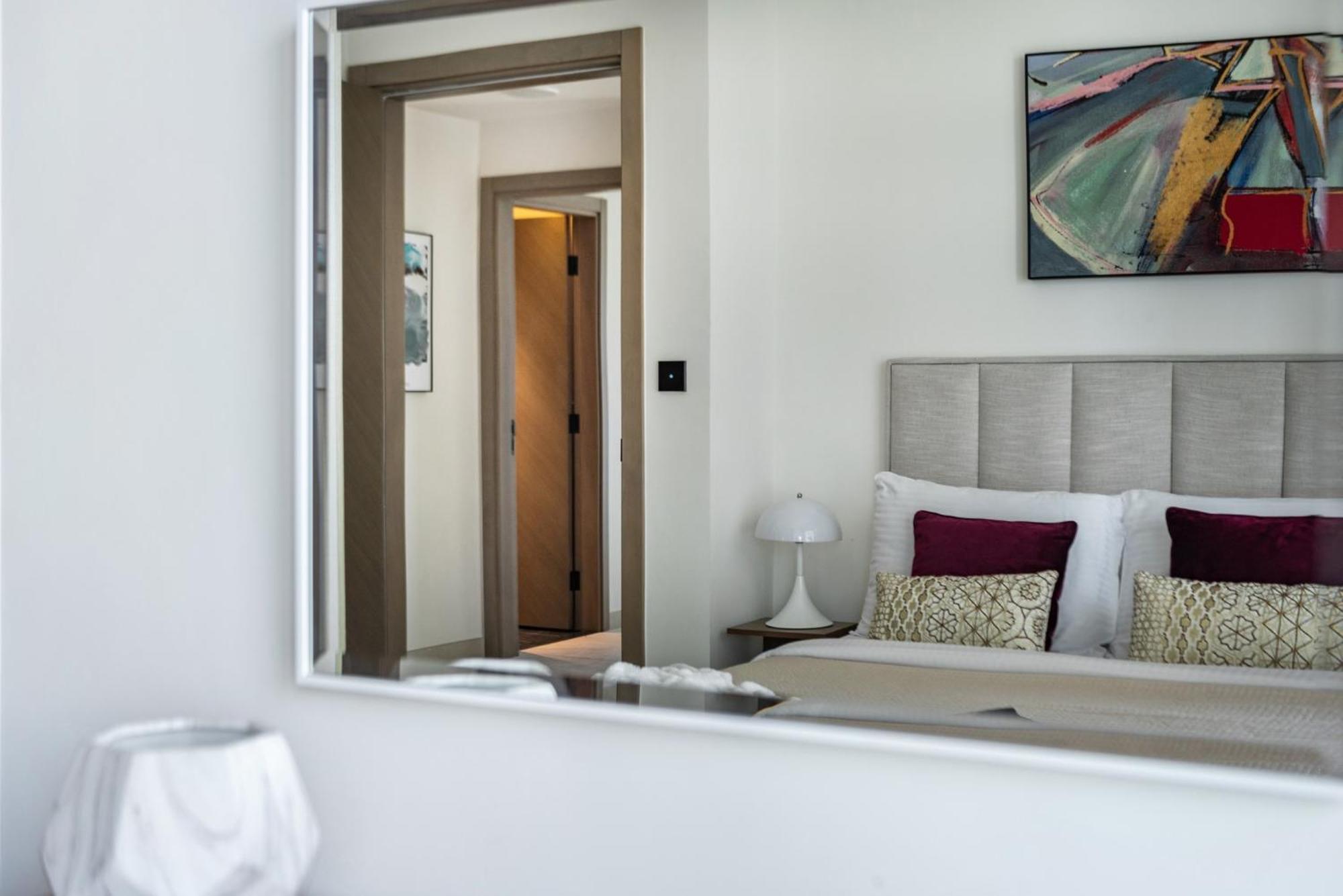 Apartment The Smart Concierge - Binghatti Canal Dubai